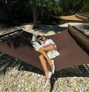 Сидни Суини