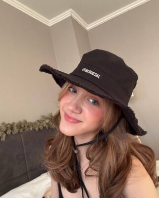 Ангелина Клевцова